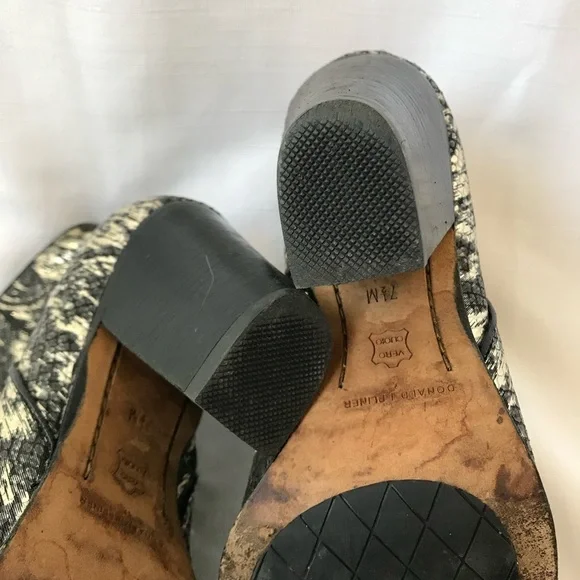 Donald J Pliner Couture Swift gold Metallic Ankle Boots size 7.5 - Picture 8 of 15